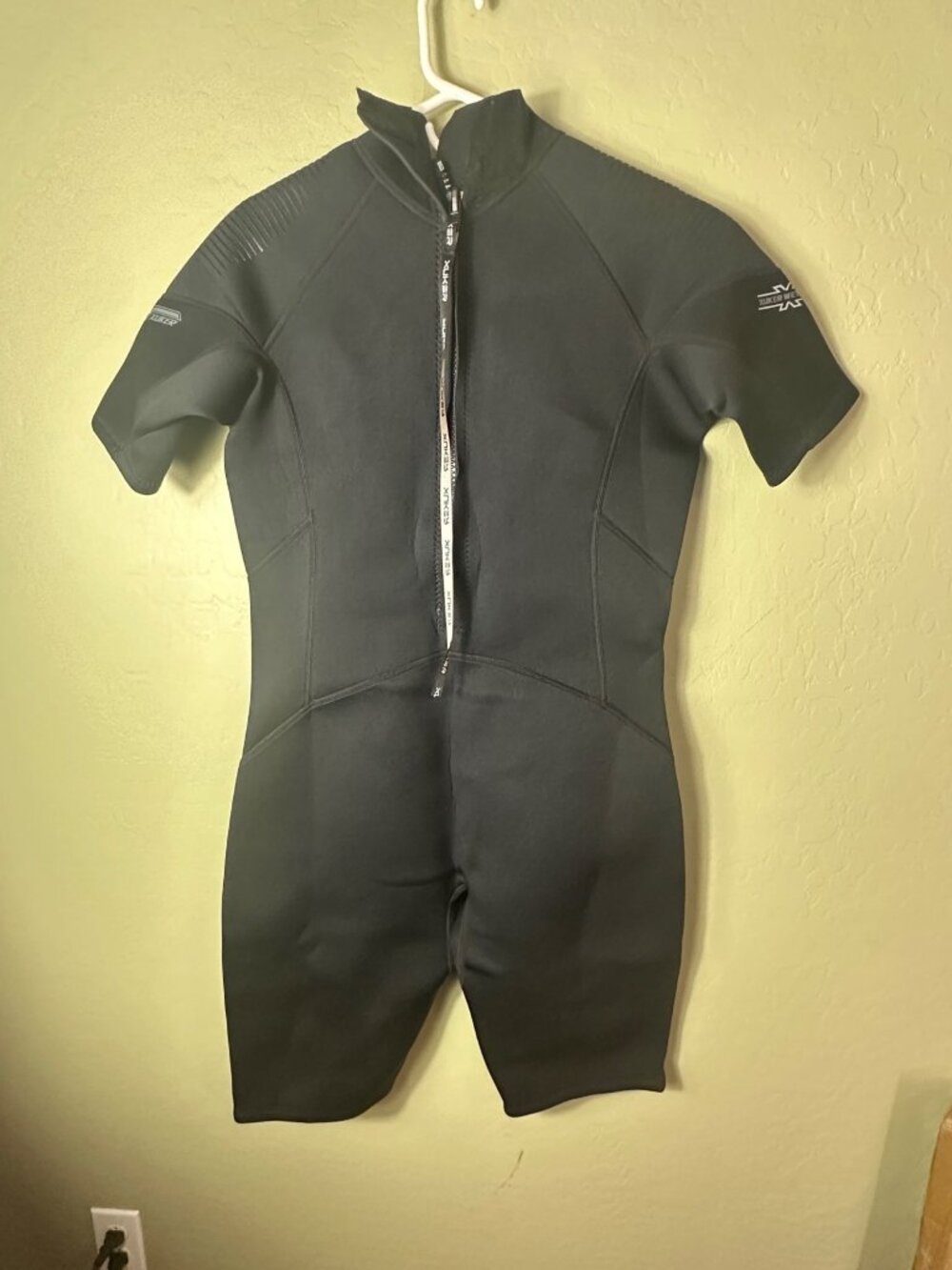 *XUKER Mens Shorty Wetsuit Black 2XL